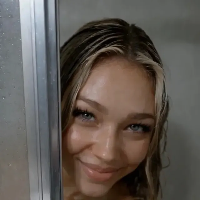 Still from episode 1 of I Drove My Girlfriend's Stepsister To College